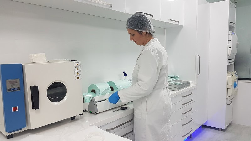 Стерильные инструменты в клинике My DENT